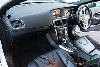 2013 Volvo V40 - Thumbnail