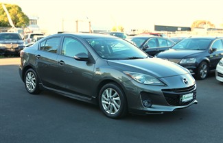 2012 Mazda Axela - Thumbnail