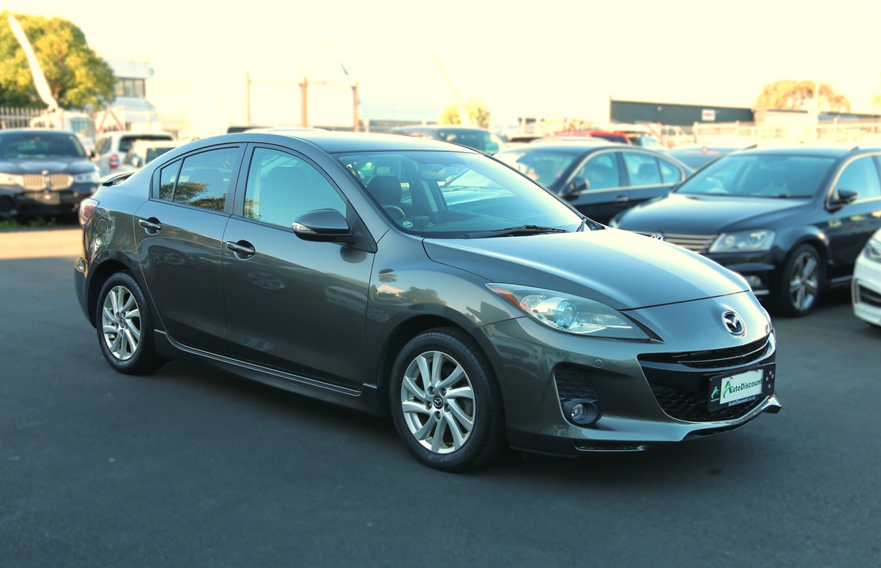 2012 Mazda Axela