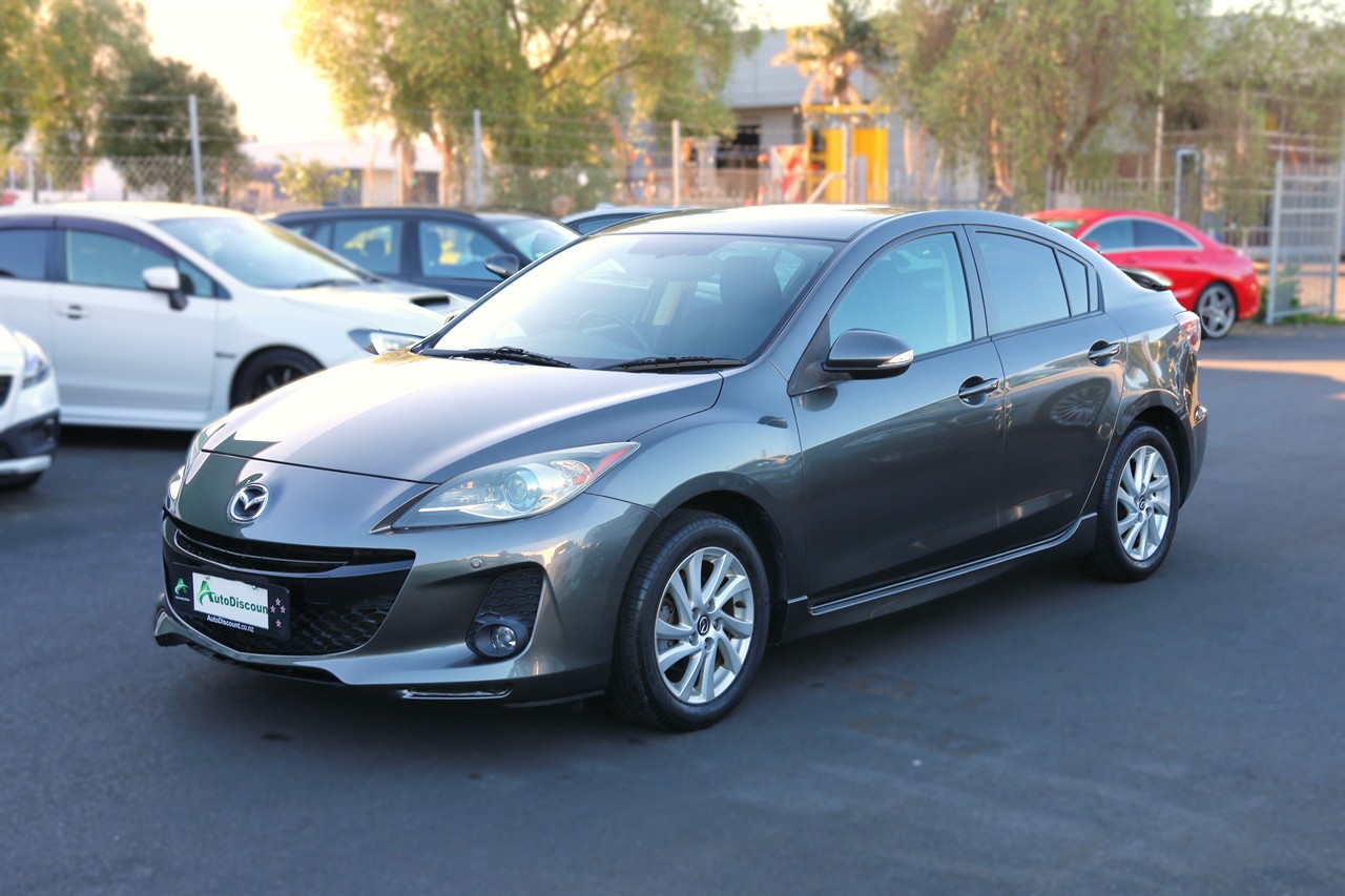 2012 Mazda Axela
