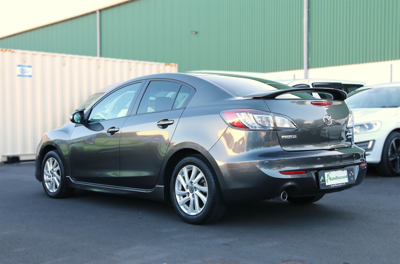 2012 Mazda Axela