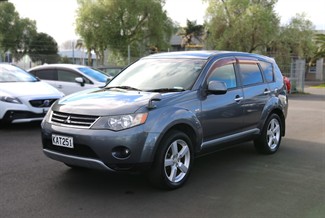2007 Mitsubishi Outlander - Thumbnail