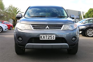 2007 Mitsubishi Outlander - Thumbnail