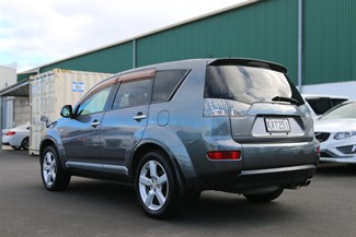 2007 Mitsubishi Outlander - Thumbnail