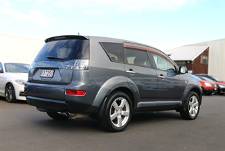 2007 Mitsubishi Outlander - Thumbnail