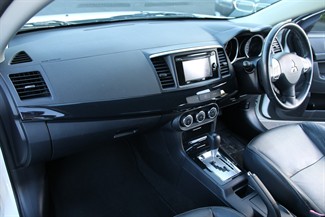 2013 Mitsubishi Lancer - Thumbnail