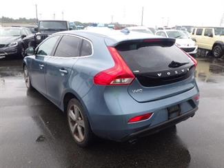 2013 Volvo V40 - Thumbnail