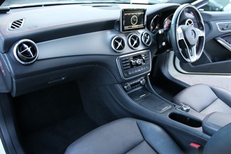 2014 Mercedes-Benz CLA250 - Thumbnail