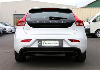 2015 Volvo V40 - Thumbnail