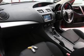 2011 Mazda Axela - Thumbnail