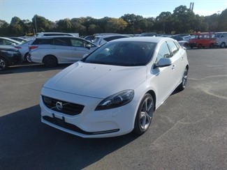 2013 Volvo V40 - Thumbnail