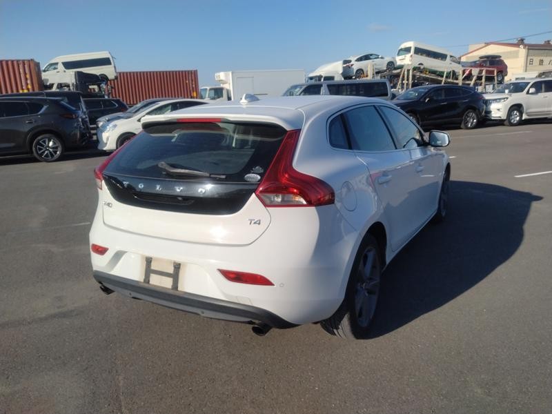 2013 Volvo V40