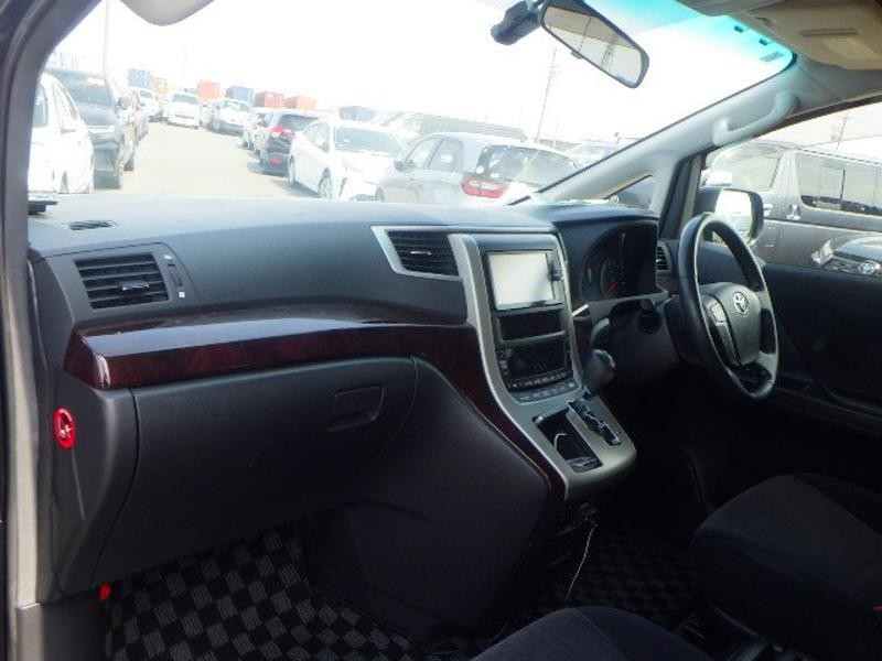2013 Toyota Vellfire