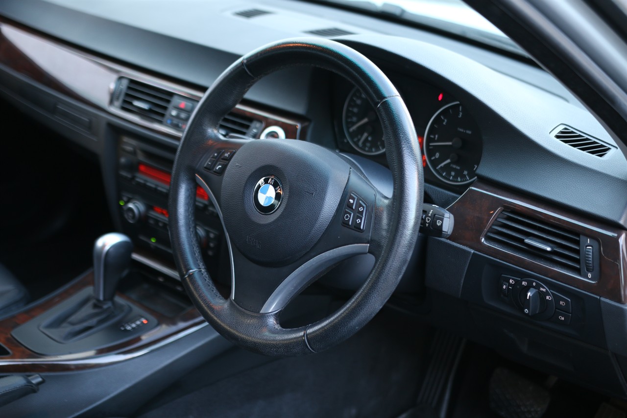 2007 BMW 320i