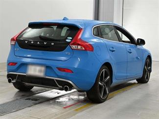 2014 Volvo V40 - Thumbnail