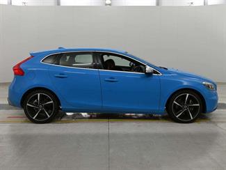 2014 Volvo V40 - Thumbnail