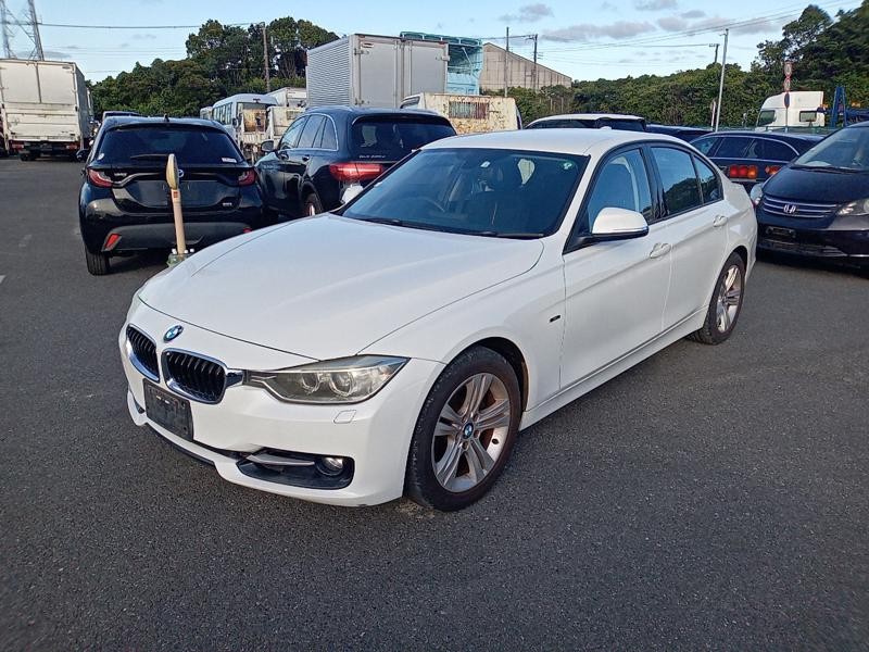 2012 BMW 320i