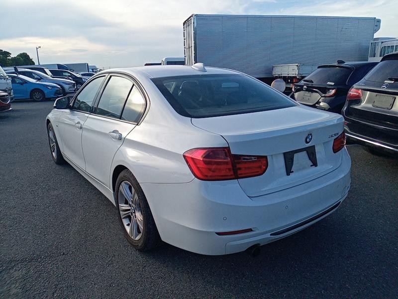 2012 BMW 320i