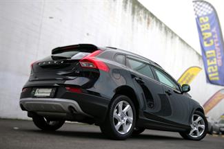 2014 Volvo V40 - Thumbnail