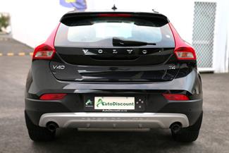2014 Volvo V40 - Thumbnail