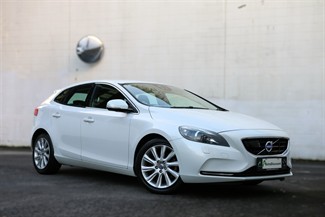 2014 Volvo V40 - Thumbnail