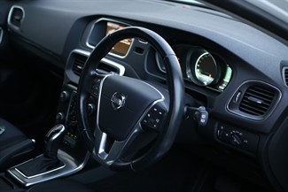 2014 Volvo V40 - Thumbnail