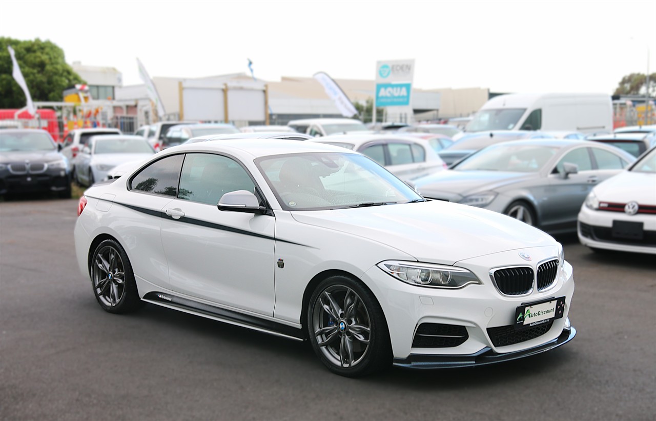 2015 BMW M235i