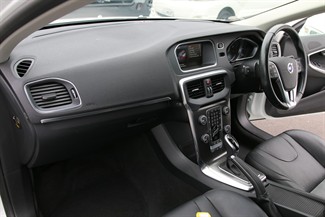 2015 Volvo V40 - Thumbnail