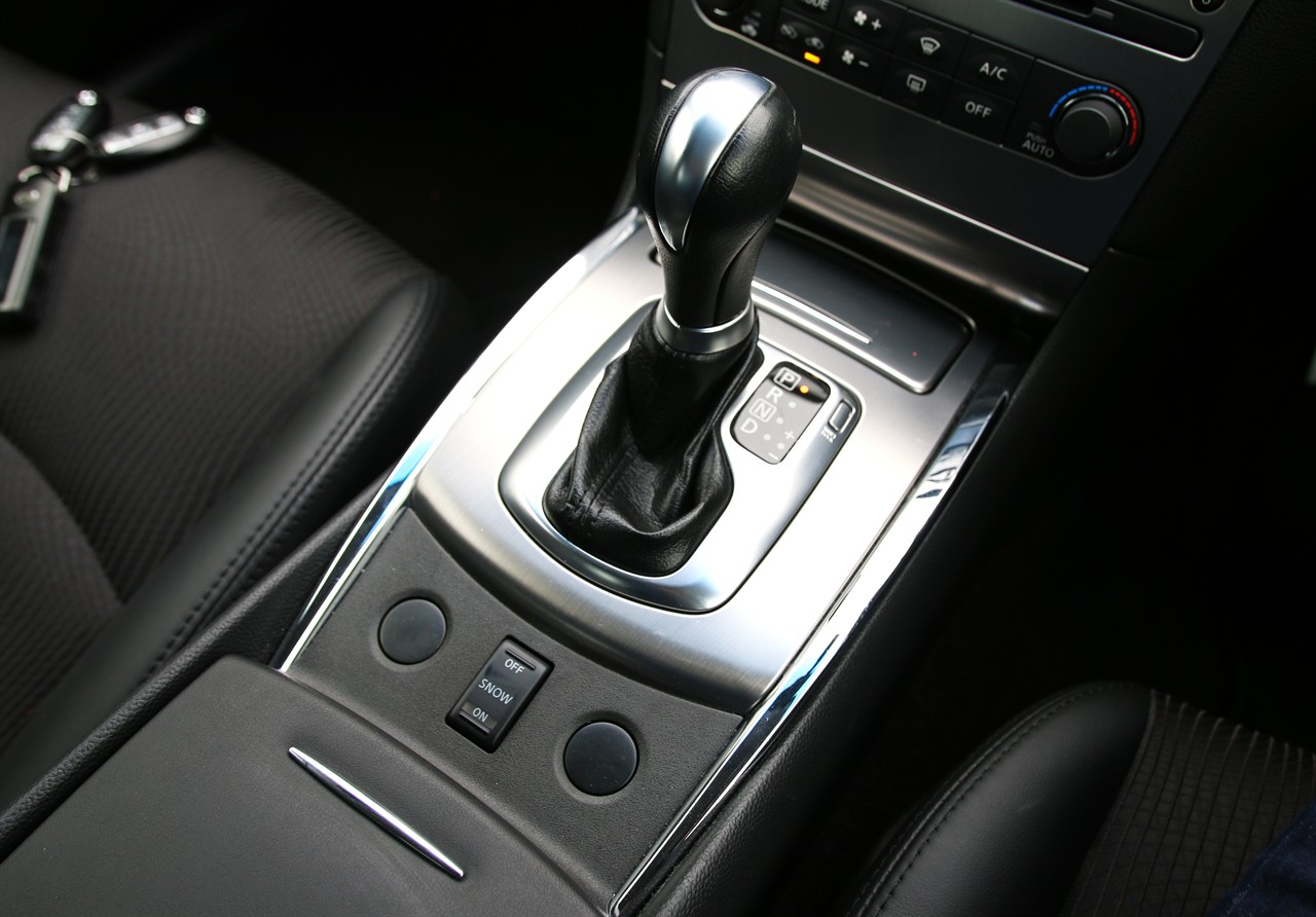 2012 Nissan Skyline