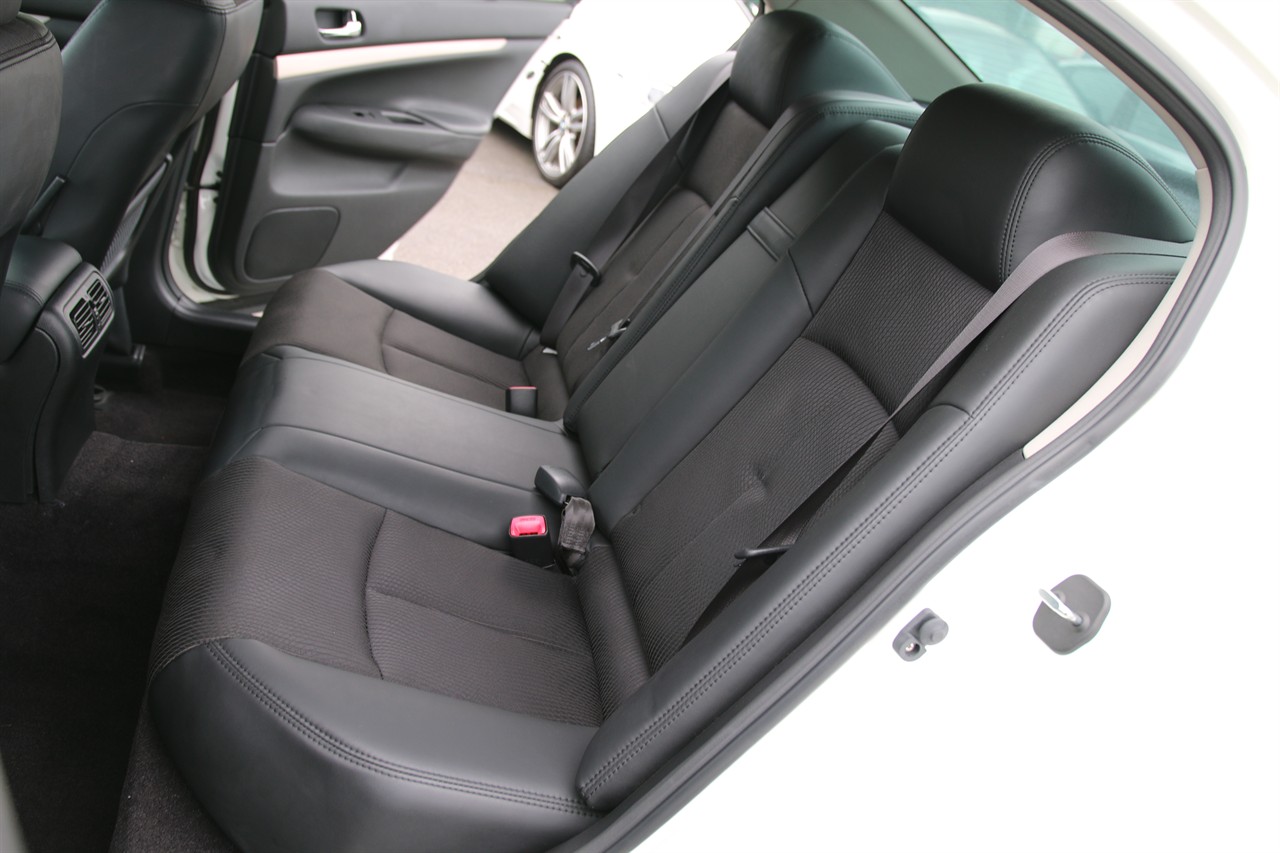 2012 Nissan Skyline
