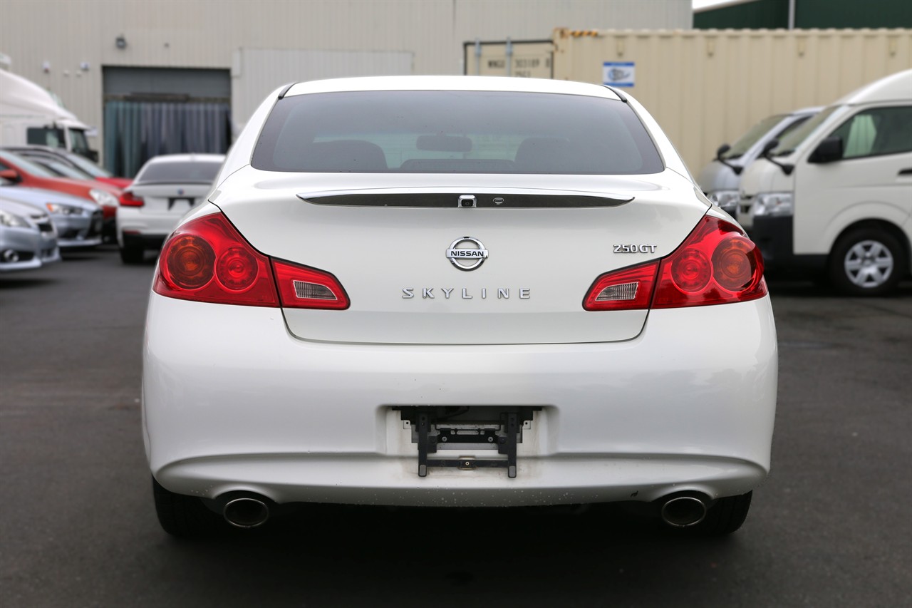2012 Nissan Skyline