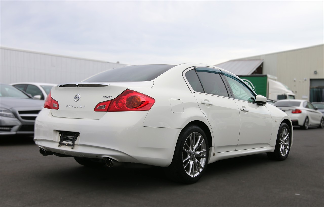 2012 Nissan Skyline