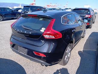 2014 Volvo V40 - Thumbnail