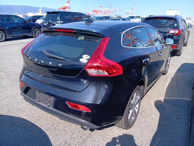2014 Volvo V40