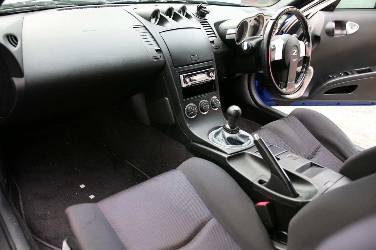 2004 Nissan Fairlady