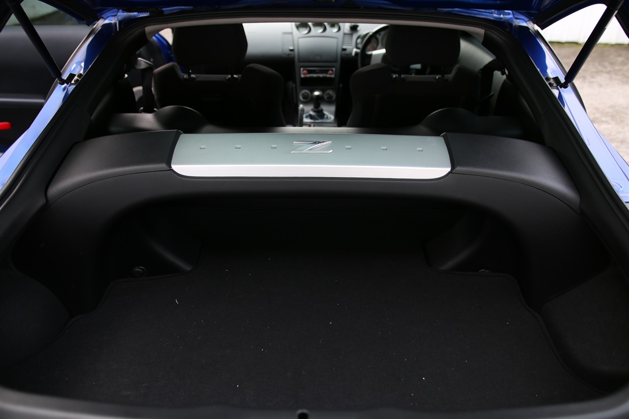 2004 Nissan Fairlady