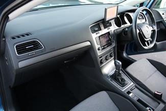 2013 Volkswagen Golf - Thumbnail