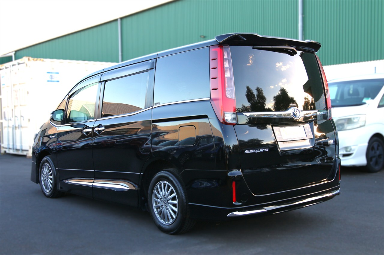 2015 Toyota Esquire