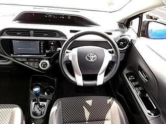 2015 Toyota Aqua - Thumbnail