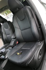 2015 Volvo V40 - Thumbnail