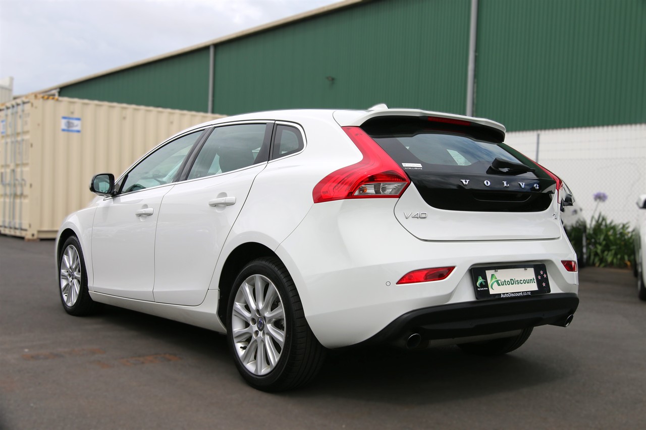 2015 Volvo V40