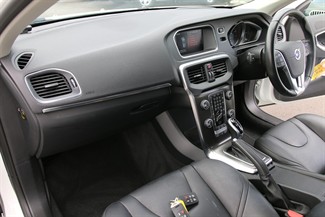 2015 Volvo V40 - Thumbnail