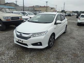 2016 Honda Grace - Thumbnail