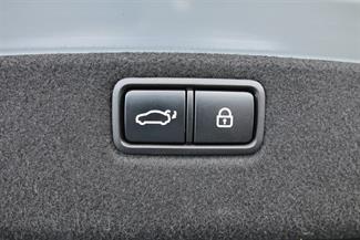 2014 Hyundai Genesis - Thumbnail