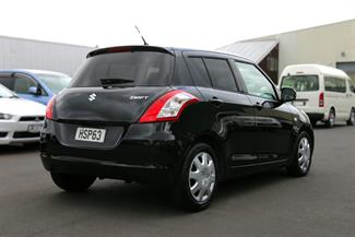 2012 Suzuki Swift - Thumbnail