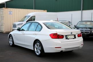 2012 BMW 320i - Thumbnail