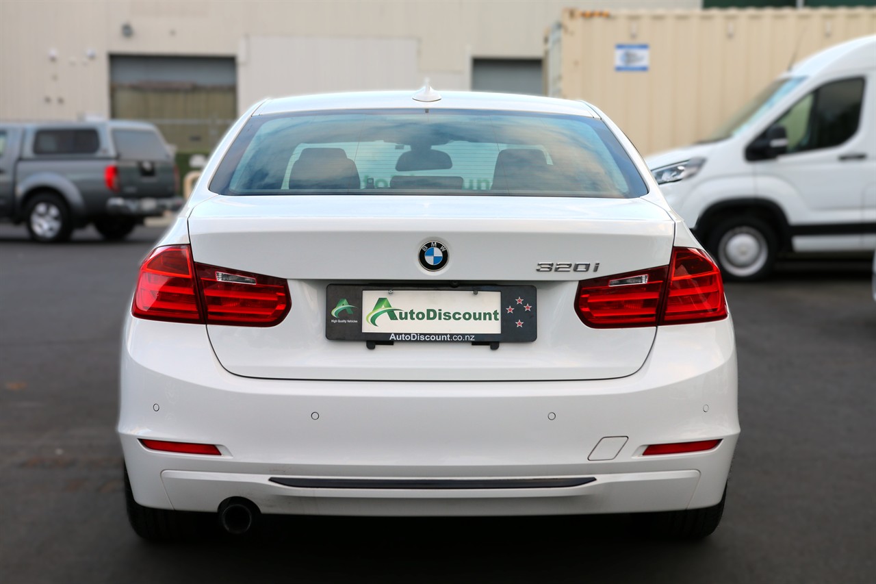 2012 BMW 320i