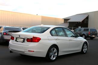 2012 BMW 320i - Thumbnail