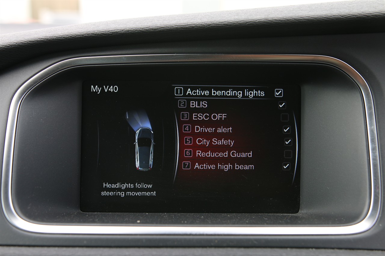 2015 Volvo V40