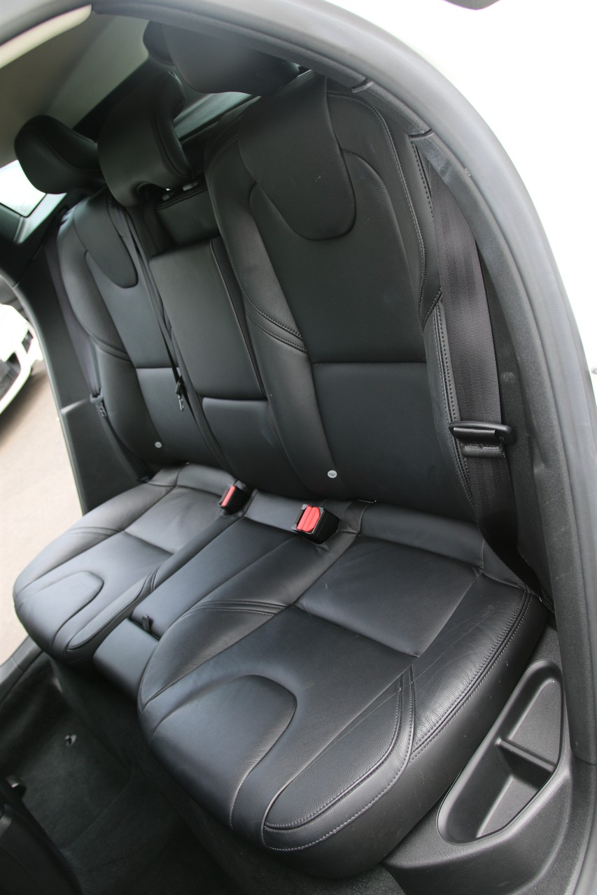 2015 Volvo V40